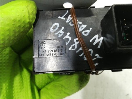 MANDO ELEVALUNAS DELANTERO IZQUIERDO Volkswagen Passat Berlina  2 0 Exclusive BlueMotion [2 0 Ltr  - 103 kW TDI]