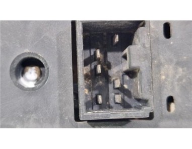 MANDO ELEVALUNAS TRASERO IZQUIERDO Mitsubishi Montero Sport  2 8 TDi