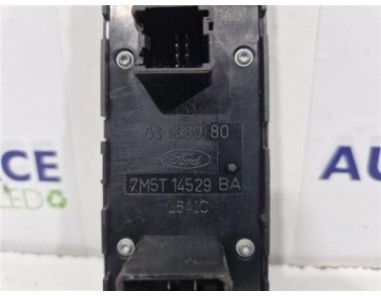 MANDO ELEVALUNAS DELANTERO IZQUIERDO Ford FOCUS II Sedán  1 8 TDCi