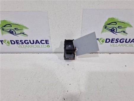 MANDO ELEVALUNAS DELANTERO DERECHO Hyundai i10  1 0 Essence [1 0 Ltr  - 49 kW CAT]