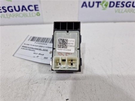 MANDO ELEVALUNAS DELANTERO DERECHO Hyundai i10  1 0 Essence [1 0 Ltr  - 49 kW CAT]