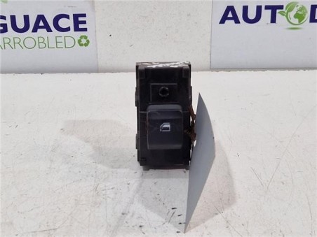 MANDO ELEVALUNAS TRASERO DERECHO Hyundai i10  1 0 Essence [1 0 Ltr  - 49 kW CAT]