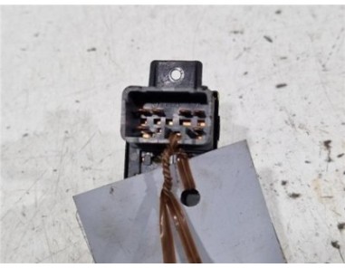 MANDO ELEVALUNAS DELANTERO DERECHO Ssangyong KORANDO 2 0 