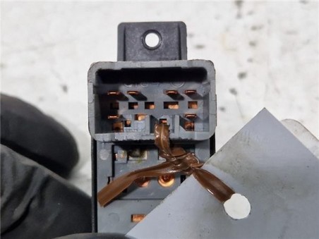 MANDO ELEVALUNAS TRASERO DERECHO Ssangyong KORANDO 2 0 