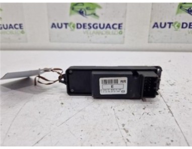 MANDO ELEVALUNAS TRASERO DERECHO Mazda 3 Sedán  1 6 DI Turbo