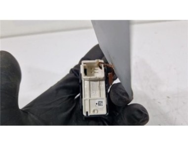 MANDO ELEVALUNAS TRASERO IZQUIERDO Opel Crossland X  1 2 Design Line [1 2 Ltr  - 81 kW]