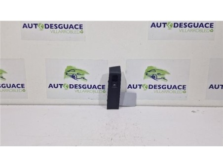 MANDO ELEVALUNAS TRASERO DERECHO Skoda Fabia  1 0 Business [1 0 Ltr  - 55 kW MPI]