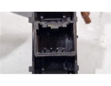 MANDO ELEVALUNAS TRASERO DERECHO Ford C-Max  1 6 Trend [1 6 Ltr  - 85 kW TDCi CAT]