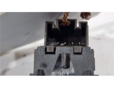 MANDO ELEVALUNAS TRASERO DERECHO Seat Leon  2 0 FR [2 0 Ltr  - 135 kW TDI]