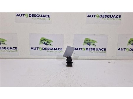 MANDO ELEVALUNAS TRASERO DERECHO Toyota Yaris  1 3 Active [1 3 Ltr  - 73 kW 16V CAT]