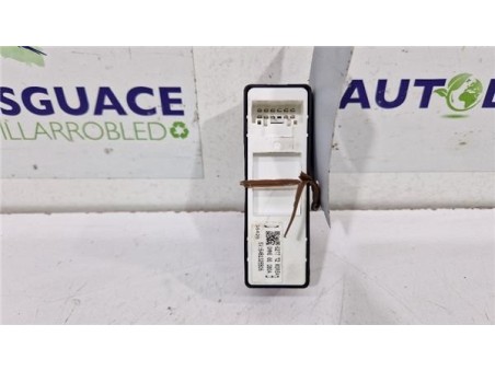 MANDO ELEVALUNAS TRASERO DERECHO Mazda 6 Berlina  2 2 Luxury [2 2 Ltr  - 129 kW Turbodiesel CAT]