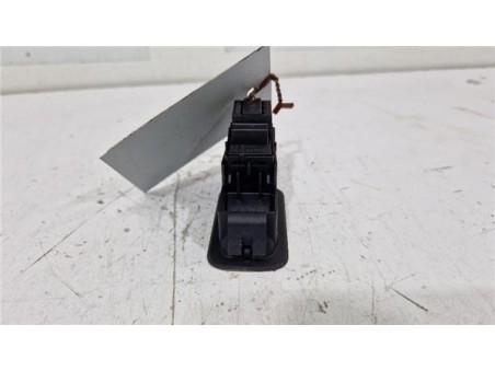 MANDO ELEVALUNAS TRASERO IZQUIERDO Volkswagen Golf VII  1 6 Business BlueMotion Tech  [1 6 Ltr  - 77 kW TDI DPF]