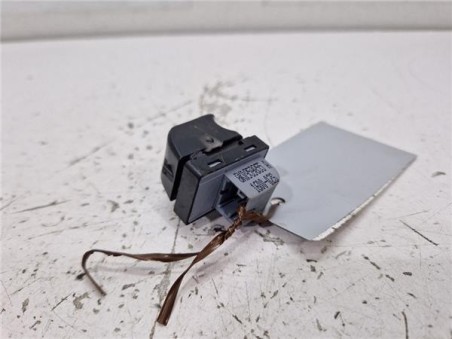 MANDO ELEVALUNAS DELANTERO DERECHO Audi A4 Berlina  2 0 Basis [2 0 Ltr  - 105 kW 16V TDI]