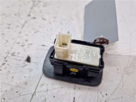 MANDO ELEVALUNAS TRASERO DERECHO Citroen Berlingo Combi  1 5 Feel M [1 5 Ltr  - 75 kW Blue-HDI FAP]