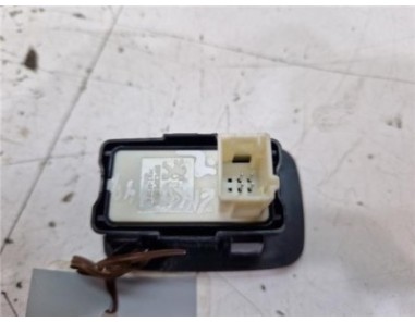 MANDO ELEVALUNAS TRASERO DERECHO Citroen Berlingo Combi  1 5 Feel M [1 5 Ltr  - 75 kW Blue-HDI FAP]