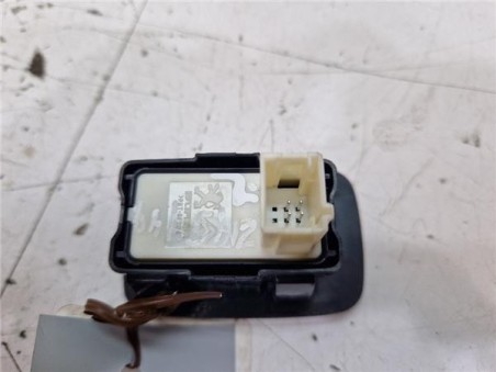 MANDO ELEVALUNAS TRASERO DERECHO Citroen Berlingo Combi  1 5 Feel M [1 5 Ltr  - 75 kW Blue-HDI FAP]