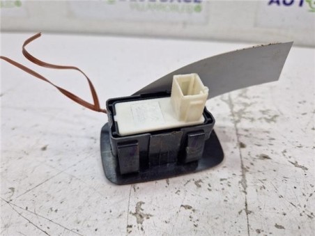 MANDO ELEVALUNAS TRASERO IZQUIERDO Citroen Berlingo Combi  1 5 Feel M [1 5 Ltr  - 75 kW Blue-HDI FAP]