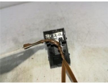 MANDO ELEVALUNAS DELANTERO DERECHO Volkswagen Passat Berlina  2 0 Exclusive BlueMotion [2 0 Ltr  - 103 kW TDI]