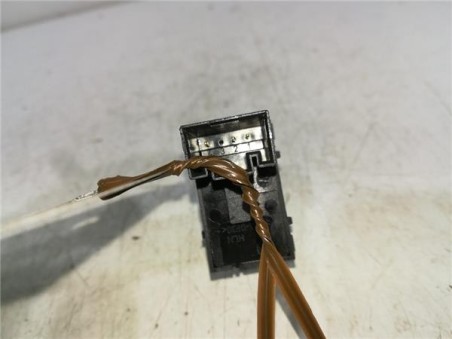 MANDO ELEVALUNAS DELANTERO DERECHO Volkswagen Passat Berlina  2 0 Exclusive BlueMotion [2 0 Ltr  - 103 kW TDI]