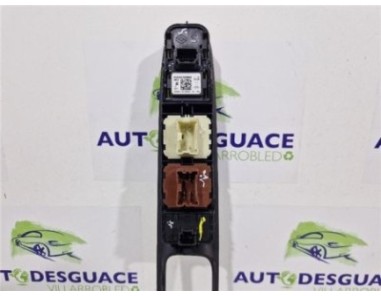 MANDO ELEVALUNAS DELANTERO IZQUIERDO Renault Captur I  1 5 Dynamique [1 5 Ltr  - 66 kW dCi Diesel FAP Energy]