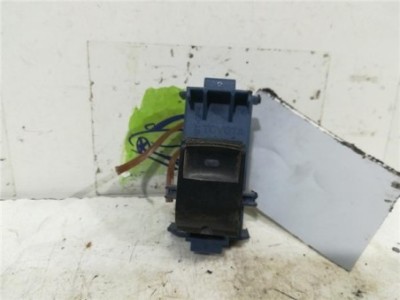 MANDO ELEVALUNAS DELANTERO DERECHO Toyota VERSO 2 0 D-4D