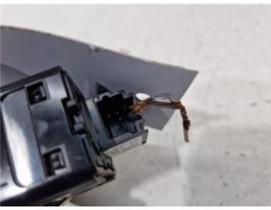 MANDO ELEVALUNAS DELANTERO DERECHO Renault Captur II  1 0 Experience [1 0 Ltr  - 74 kW TCE]