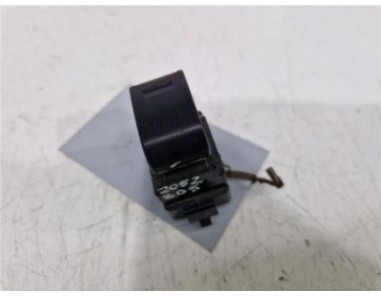 MANDO ELEVALUNAS DELANTERO DERECHO Toyota Land Cruiser  3 0 D-4D