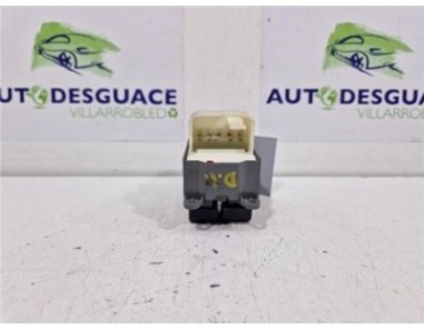 MANDO ELEVALUNAS DELANTERO IZQUIERDO Toyota Yaris  1 3 Active [1 3 Ltr  - 73 kW 16V CAT]