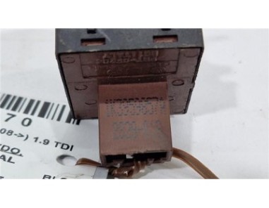 MANDO ELEVALUNAS DELANTERO IZQUIERDO Seat Ibiza Berlina  1 9 TDI