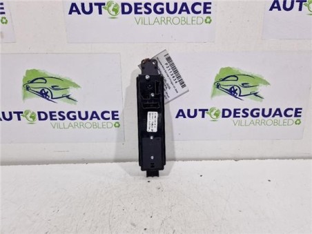 MANDO ELEVALUNAS DELANTERO DERECHO Mercedes-Benz Sprinter II Furgón  2 1 413/414/416/510/511/513/514/516 CDI  [2 1 Ltr  - 70 kW