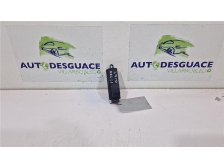 MANDO ELEVALUNAS DELANTERO DERECHO Mazda 2 Berlina  1 3