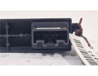 MANDO ELEVALUNAS DELANTERO DERECHO Mazda 2 Berlina  1 3