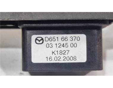 MANDO ELEVALUNAS DELANTERO DERECHO Mazda 2 Berlina  1 3