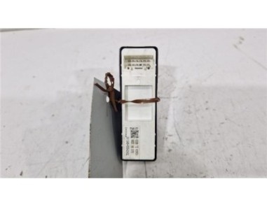 MANDO ELEVALUNAS DELANTERO DERECHO Mazda 6 Berlina  2 2 Luxury [2 2 Ltr  - 129 kW Turbodiesel CAT]