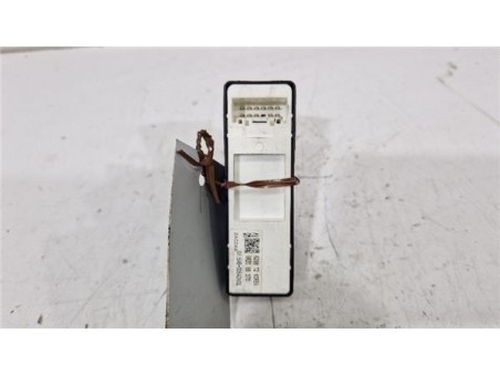 MANDO ELEVALUNAS DELANTERO DERECHO Mazda 6 Berlina  2 2 Luxury [2 2 Ltr  - 129 kW Turbodiesel CAT]