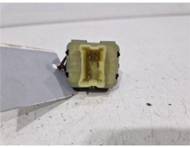 MANDO ELEVALUNAS DELANTERO IZQUIERDO Renault Clio IV Grandtour  1 5 Dynamique [1 5 Ltr  - 66 kW dCi Diesel FAP Energy]