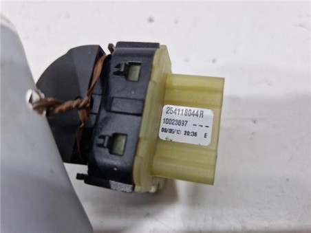 MANDO ELEVALUNAS DELANTERO IZQUIERDO Renault Clio IV Grandtour  1 5 Dynamique [1 5 Ltr  - 66 kW dCi Diesel FAP Energy]