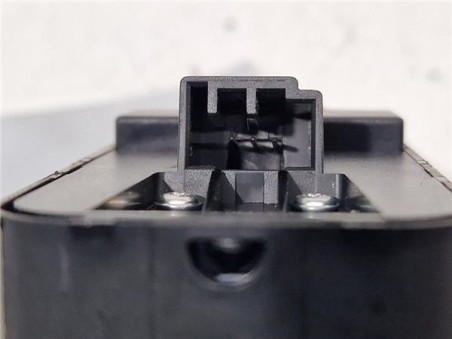 MANDO ELEVALUNAS DELANTERO IZQUIERDO Volvo S80 Berlina  2 4 D5 Executive [2 4 Ltr  - 136 kW Diesel CAT]