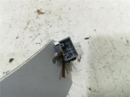 MANDO ELEVALUNAS DELANTERO DERECHO Skoda Yeti  1 2 Active [1 2 Ltr  - 81 kW TSI]