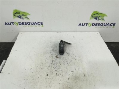 MANDO ELEVALUNAS DELANTERO DERECHO Hyundai I20 1 2 16V