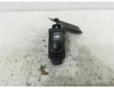 MANDO ELEVALUNAS DELANTERO DERECHO Hyundai I20 1 2 16V 
