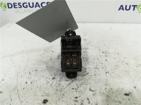 MANDO ELEVALUNAS DELANTERO DERECHO Hyundai I20 1 2 16V 