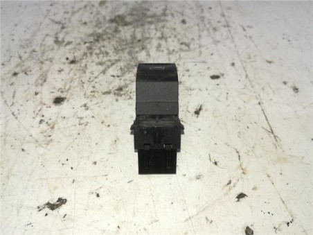 MANDO ELEVALUNAS TRASERO IZQUIERDO Skoda Rapid  1 6 Active [1 6 Ltr  - 77 kW TDI DPF]