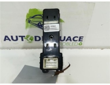 MANDO ELEVALUNAS TRASERO IZQUIERDO Hyundai Tucson  1 6 Style 2WD [1 6 Ltr  - 100 kW CRDi CAT ]