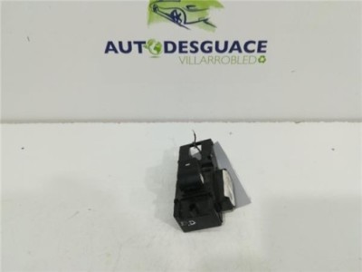 MANDO ELEVALUNAS DELANTERO DERECHO Hyundai ELANTRA Sedán  1 6 CRDi