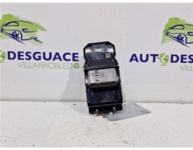 MANDO ELEVALUNAS DELANTERO DERECHO Honda HR-V  1 5 Comfort [1 5 Ltr  - 96 kW i-VTEC CAT]