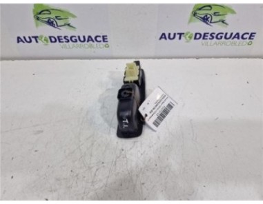 MANDO ELEVALUNAS TRASERO IZQUIERDO Renault Captur I  1 5 Dynamique [1 5 Ltr  - 66 kW dCi Diesel FAP Energy]