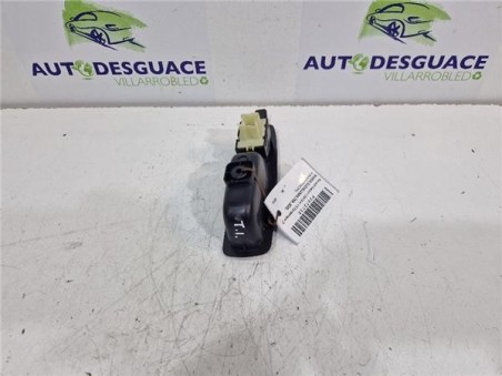 MANDO ELEVALUNAS TRASERO IZQUIERDO Renault Captur I  1 5 Dynamique [1 5 Ltr  - 66 kW dCi Diesel FAP Energy]