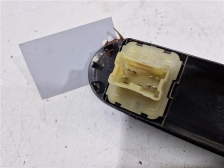 MANDO ELEVALUNAS DELANTERO IZQUIERDO Dacia Duster I  1 5 Ambiance 4x2 [1 5 Ltr  - 80 kW dCi Diesel FAP CAT]