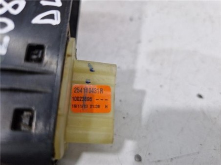 MANDO ELEVALUNAS DELANTERO IZQUIERDO Dacia Duster I  1 5 Ambiance 4x2 [1 5 Ltr  - 80 kW dCi Diesel FAP CAT]